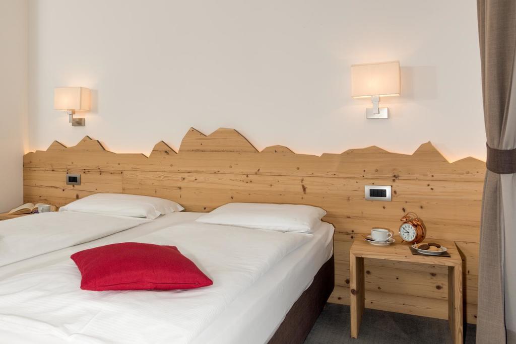Hotel Garni Lastei Pozza di Fassa Exterior foto
