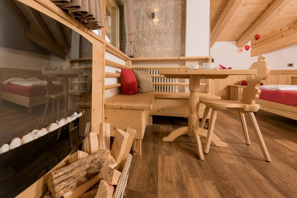 Hotel Garni Lastei Pozza di Fassa Exterior foto