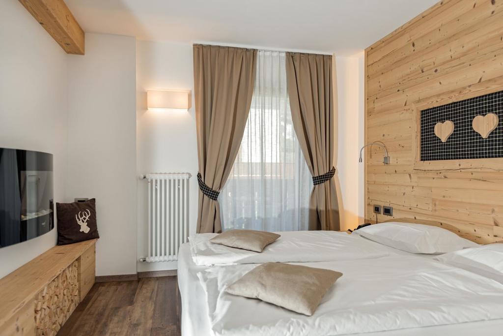 Hotel Garni Lastei Pozza di Fassa Exterior foto