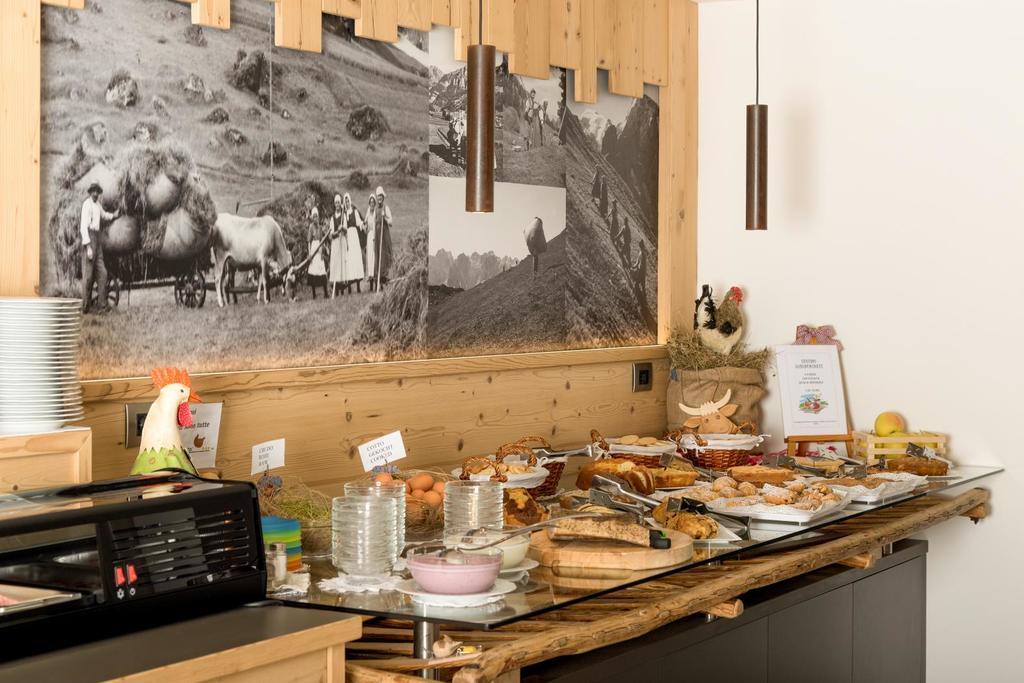 Hotel Garni Lastei Pozza di Fassa Exterior foto